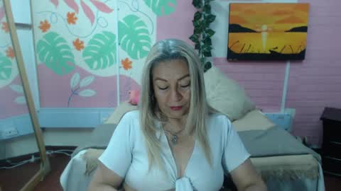 Snapshot of desire_latin chatting on 19, 9, 2025 VALERIA online show from 19, 9, 2025