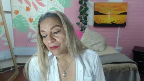 Snapshot of desire_latin chatting on 1, 10, 2025 VALERIA online show from 1, 10, 2025
