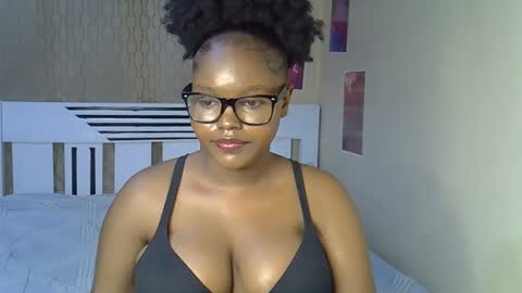 Snapshot of desiredahlia33 chatting on 9, 3, 2026 desiredahlia33 online show from 9, 3, 2026