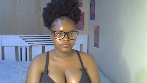 Snapshot of desiredahlia33 chatting on 20, 3, 2026 desiredahlia33 online show from 20, 3, 2026