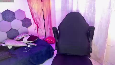 TORI AND MR. BEAR online show from 9, 5, 2026