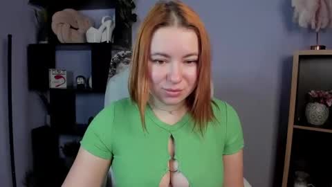 Snapshot of desirelayla chatting on 5, 1, 2025 LAYLA online show from 5, 1, 2025