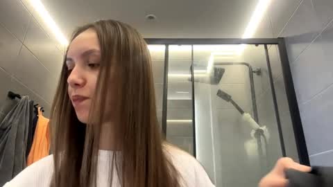 Snapshot of desirewingard chatting on 4, 4, 2026 Ksenia online show from 4, 4, 2026