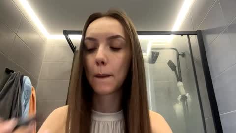 Snapshot of desirewingard chatting on 8, 4, 2026 Ksenia online show from 8, 4, 2026