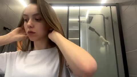 Snapshot of desirewingard chatting on 12, 5, 2026 Ksenia online show from 12, 5, 2026
