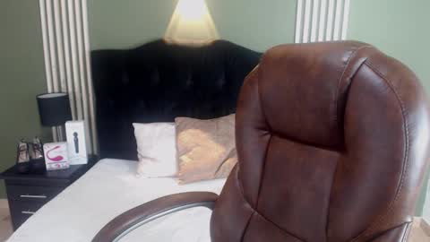 Snapshot of desiring__angel chatting on 24, 12, 2024 Desiring Angel online show from 24, 12, 2024