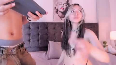 Snapshot of destello_xxx chatting on 12, 6, 2026 Destello online show from 12, 6, 2026