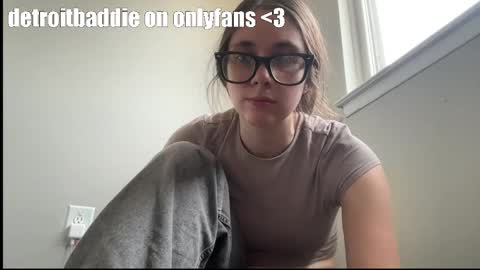 Snapshot of detroitbaddie chatting on 17, 10, 2025 detroitbaddie online show from 17, 10, 2025