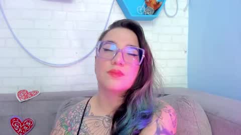Deva Blue online show from 18, 2, 2025