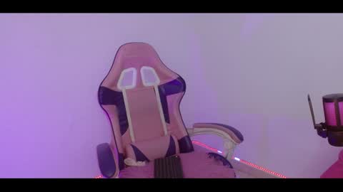 Snapshot of devilchlloe chatting on 13, 12, 2024 devilchlloe online show from 13, 12, 2024