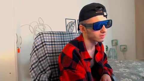 devin_ho online show from 23, 2, 2025