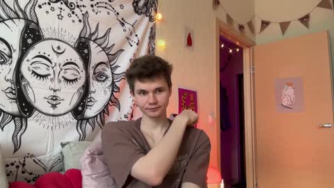 Snapshot of di_n_alex chatting on 21, 12, 2024 Di Alex online show from 21, 12, 2024