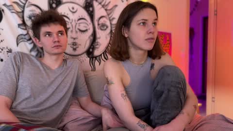 Snapshot of di_n_alex chatting on 27, 12, 2024 Di Alex online show from 27, 12, 2024