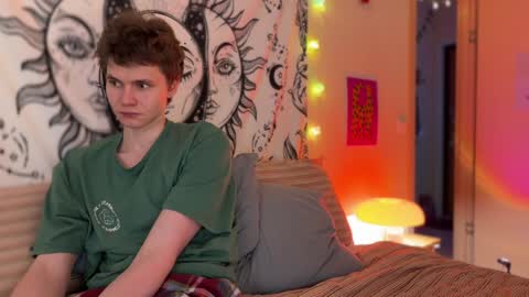 Snapshot of di_n_alex chatting on 3, 1, 2025 Di Alex online show from 3, 1, 2025