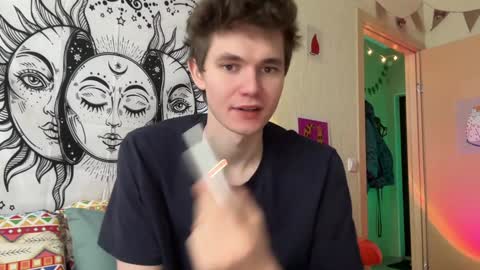 Snapshot of di_n_alex chatting on 16, 1, 2025 Di Alex online show from 16, 1, 2025