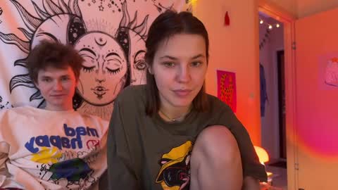 Snapshot of di_n_alex chatting on 31, 1, 2025 Di Alex online show from 31, 1, 2025