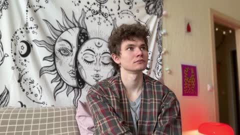 Snapshot of di_n_alex chatting on 5, 2, 2025 Di Alex online show from 5, 2, 2025