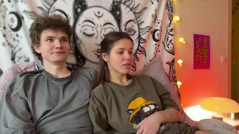 Snapshot of di_n_alex chatting on 7, 2, 2025 Di Alex online show from 7, 2, 2025