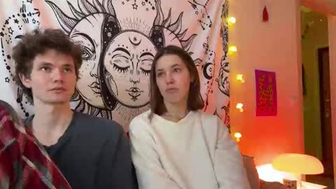 Snapshot of di_n_alex chatting on 9, 2, 2025 Di Alex online show from 9, 2, 2025