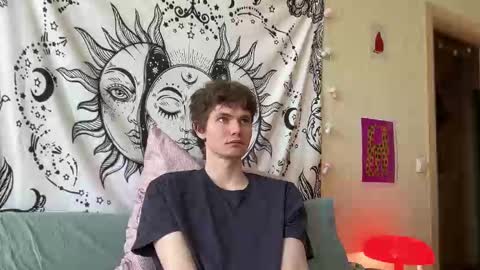 Snapshot of di_n_alex chatting on 19, 2, 2025 Di Alex online show from 19, 2, 2025