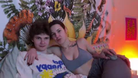 Snapshot of di_n_alex chatting on 22, 2, 2025 Di Alex online show from 22, 2, 2025