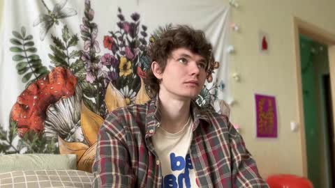 Snapshot of di_n_alex chatting on 8, 3, 2025 Di Alex online show from 8, 3, 2025