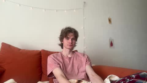 Snapshot of di_n_alex chatting on 12, 9, 2025 Di Alex online show from 12, 9, 2025