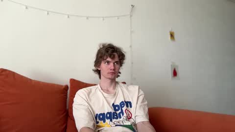 Snapshot of di_n_alex chatting on 14, 9, 2025 Di Alex online show from 14, 9, 2025