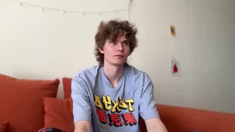 Snapshot of di_n_alex chatting on 3, 10, 2025 Di Alex online show from 3, 10, 2025