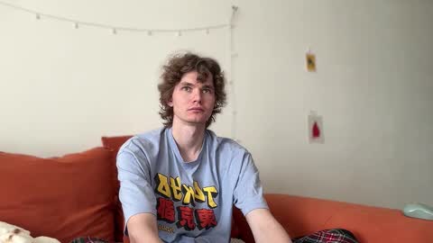 Snapshot of di_n_alex chatting on 12, 10, 2025 Di Alex online show from 12, 10, 2025