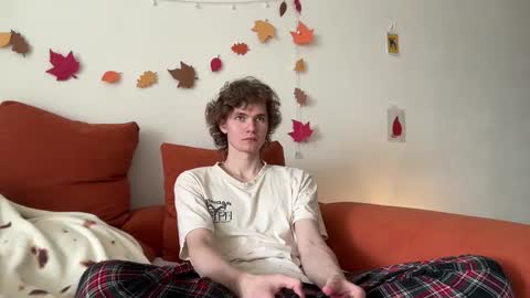 Snapshot of di_n_alex chatting on 24, 10, 2025 Di Alex online show from 24, 10, 2025