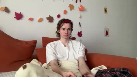 Snapshot of di_n_alex chatting on 29, 10, 2025 Di Alex online show from 29, 10, 2025