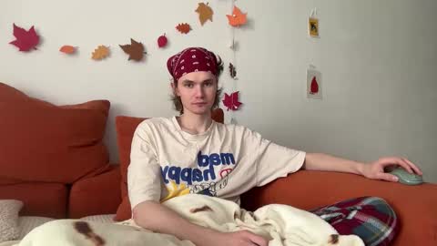 Snapshot of di_n_alex chatting on 6, 11, 2025 Di Alex online show from 6, 11, 2025