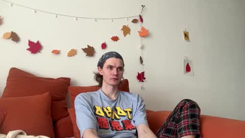 Snapshot of di_n_alex chatting on 9, 11, 2025 Di Alex online show from 9, 11, 2025