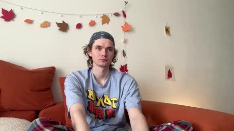 Snapshot of di_n_alex chatting on 16, 11, 2025 Di Alex online show from 16, 11, 2025