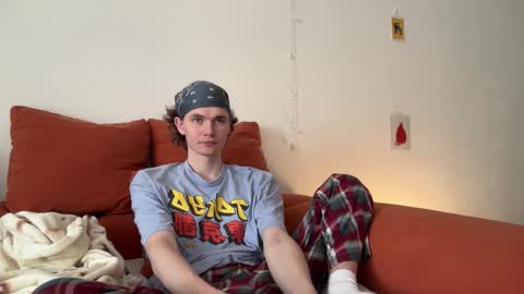 Snapshot of di_n_alex chatting on 23, 11, 2025 Di Alex online show from 23, 11, 2025