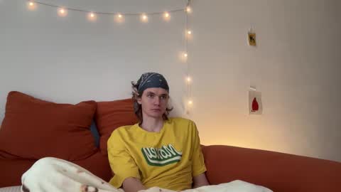 Snapshot of di_n_alex chatting on 30, 11, 2025 Di Alex online show from 30, 11, 2025