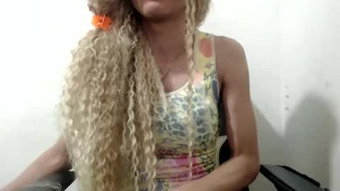 diabla_sexy22cm online show from 12, 11, 2025