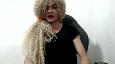 diabla_sexy22cm online show from 18, 11, 2025