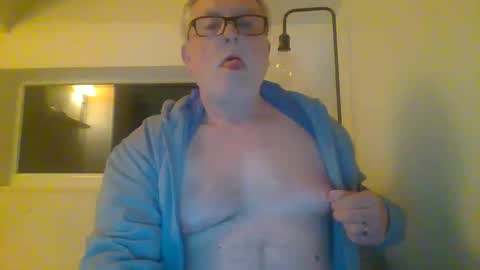 dial76 online show from 28, 1, 2025