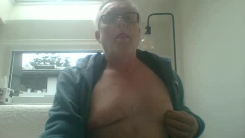 dial76 online show from 31, 1, 2025