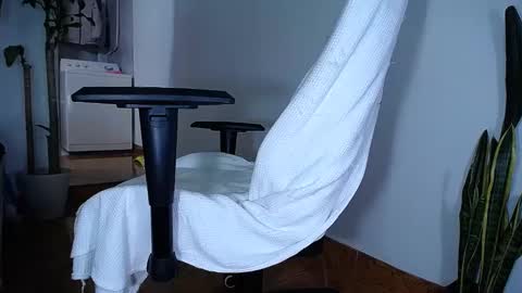 Snapshot of diamond_black00 chatting on 10, 2, 2025 MaSSimo online show from 10, 2, 2025