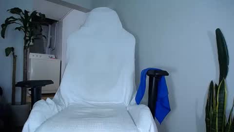 Snapshot of diamond_black00 chatting on 12, 2, 2025 MaSSimo online show from 12, 2, 2025