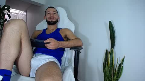 Snapshot of diamond_black00 chatting on 22, 2, 2025 MaSSimo online show from 22, 2, 2025