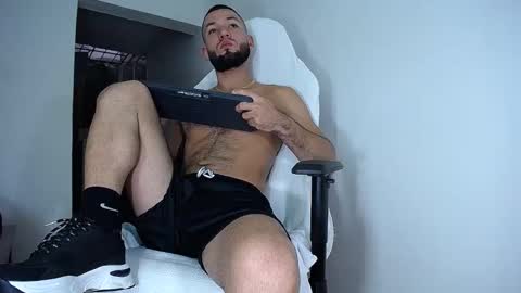 Snapshot of diamond_black00 chatting on 28, 2, 2025 MaSSimo online show from 28, 2, 2025