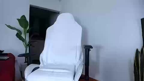 Snapshot of diamond_black00 chatting on 15, 10, 2025 MaSSimo online show from 15, 10, 2025