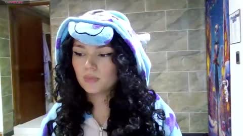 Snapshot of diamond_curls05 chatting on 23, 7, 2026 DiamondCurls online show from 23, 7, 2026