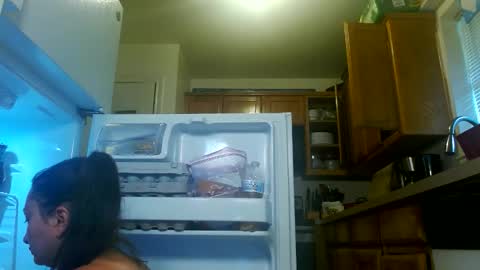 Snapshot of diamondmonroexo chatting on 27, 5, 2026 DiamondMonroeXo online show from 27, 5, 2026