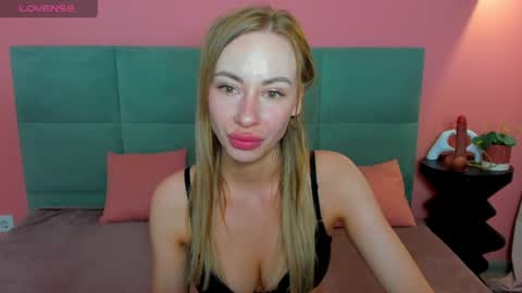 Snapshot of diana_garrett chatting on 12, 5, 2026 Diana online show from 12, 5, 2026