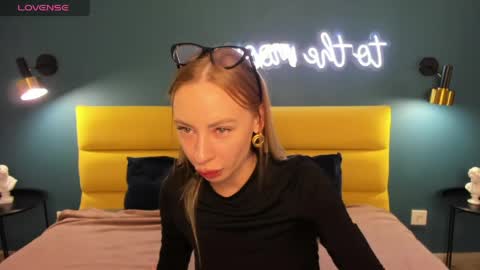 Snapshot of diana_garrett chatting on 25, 5, 2026 Diana online show from 25, 5, 2026